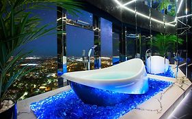 30Th+ Floor Apartments In Sky Tower